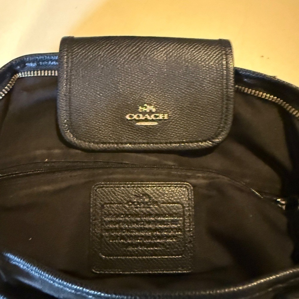 COACH Ward Tote - Picture 3 of 7